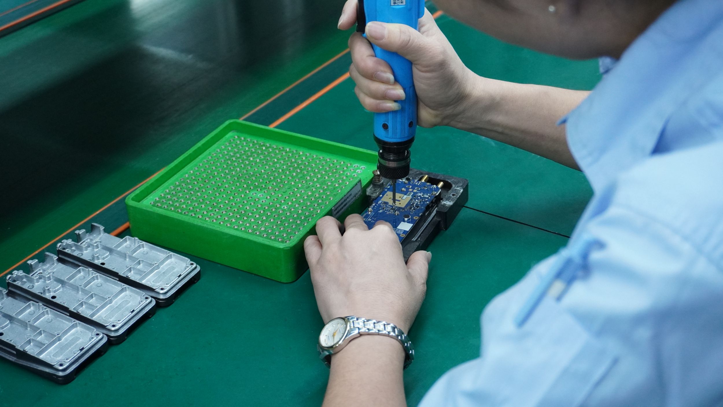 Top 10 Dual Band Radios: Boost Your Connectivity and Signal Strength Today