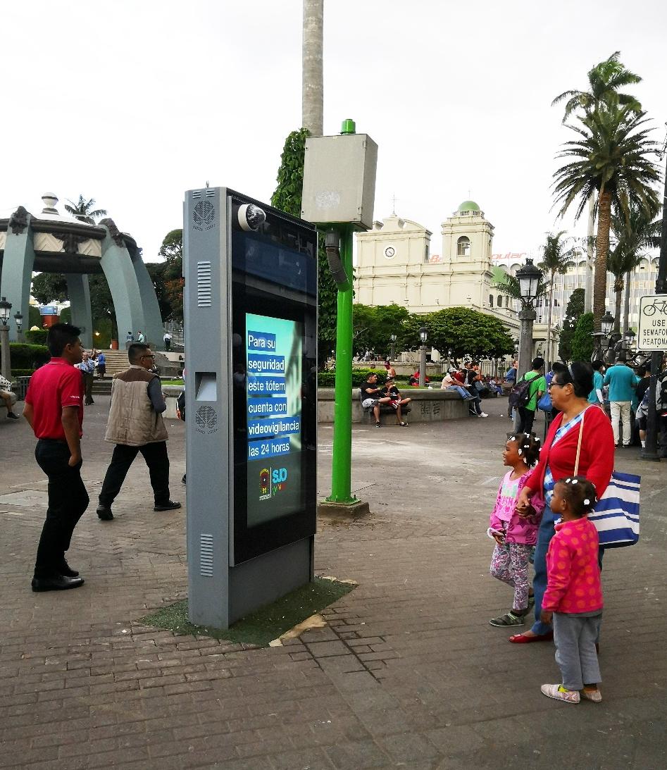 Reliable Outdoor Digital Advertising Screens Built for Constant Visibility